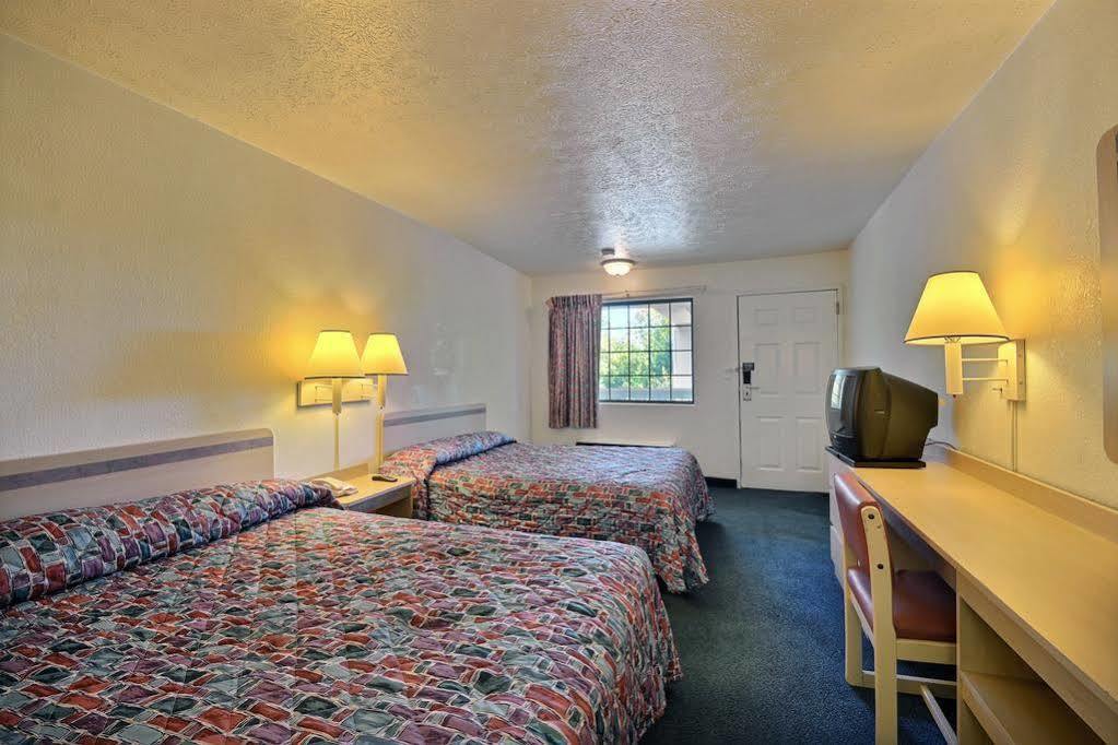 Days Inn By Wyndham Indianapolis South Buitenkant foto
