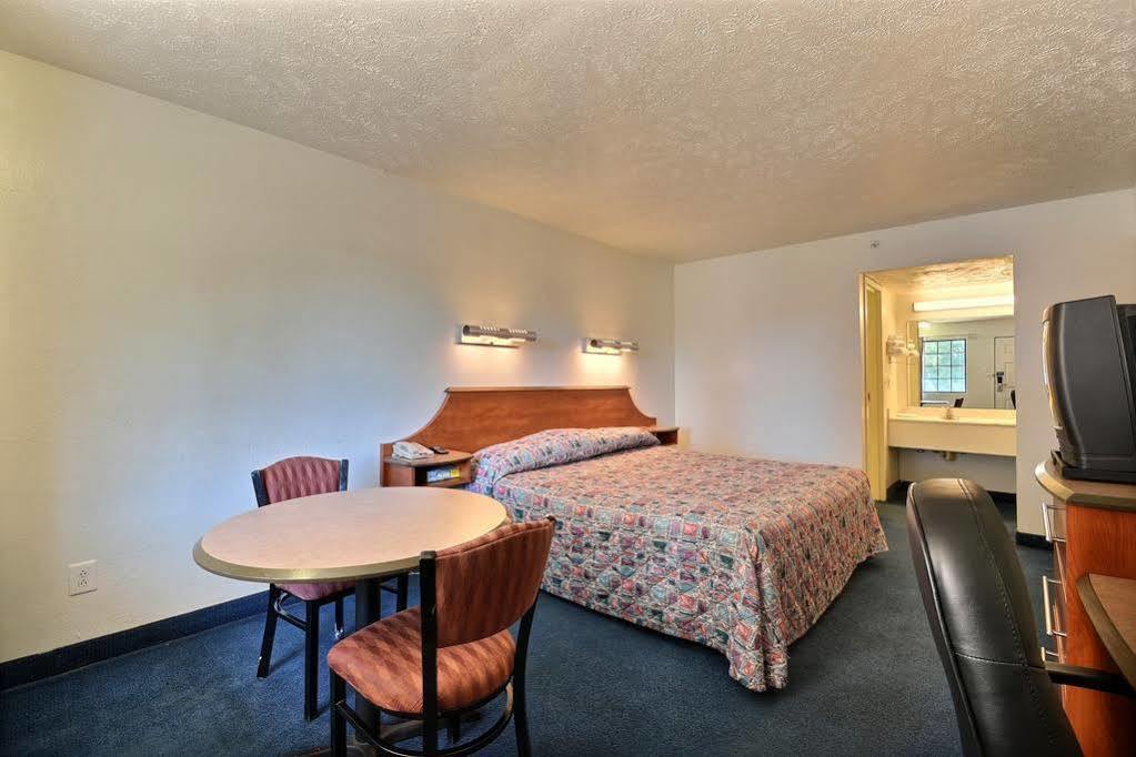 Days Inn By Wyndham Indianapolis South Buitenkant foto